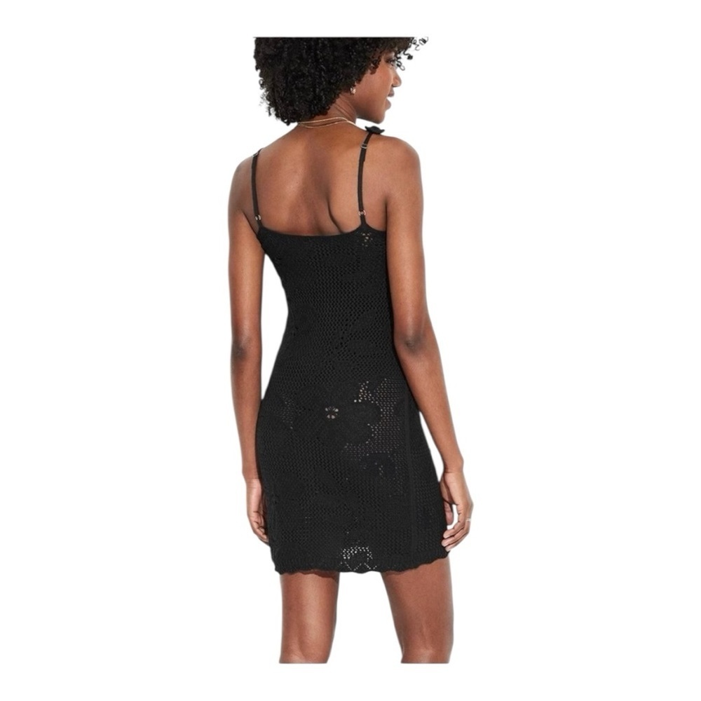 NWT Wild Fable Black Rosette Mini Sweater Dress Size L - Picture 2 of 9